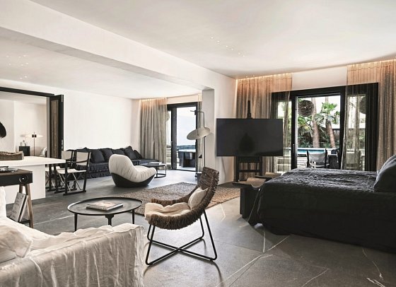 Myconian O - The Grand O! Residence