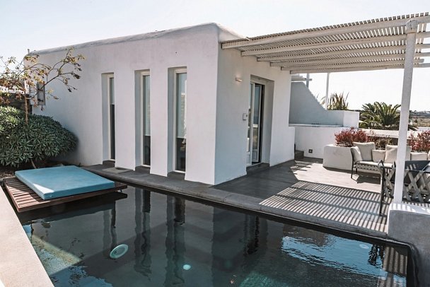 Ostraco Suites