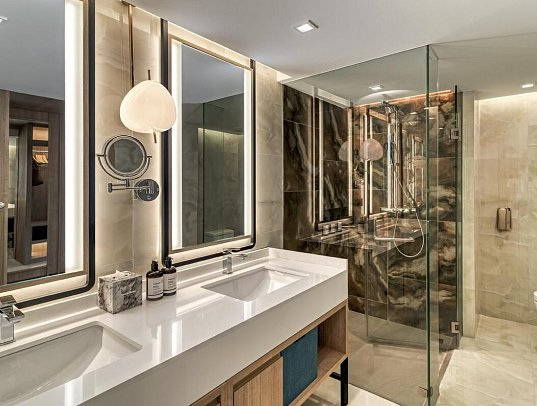 Dusit Thani Krabi Beach Resort - Wohnbeispiel Club Premium Suite (Zimmercodierung WM1)