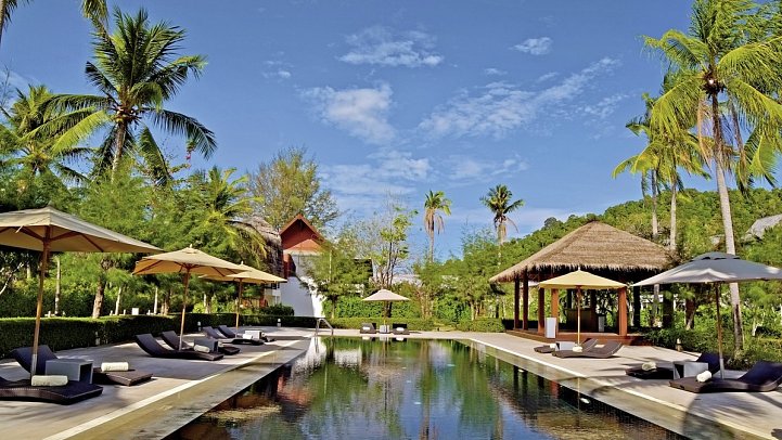 Twin Lotus Resort & Spa