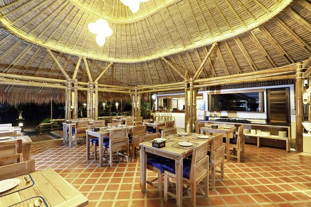 Lanta Casa Blanca - Restaurant Casa De Playa