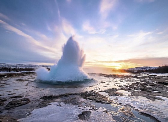 Erlebnis Island - Gletscher, Eishöhlen und Polarlichter - Strokkur