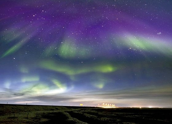 Isländische Naturelemente und Lichtspiele