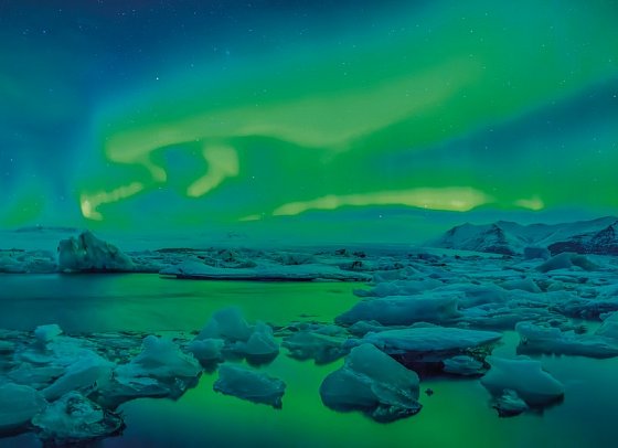 Isländische Naturelemente und Lichtspiele - Gletscherlagune Jökulsarlon