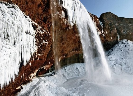 Winterliche Höhepunkte rund um Akureyri - Seljalandsfoss
