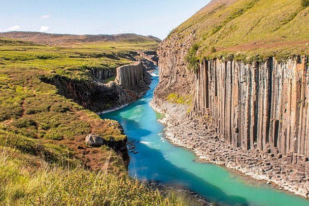 Islands Naturwunder mit dem E-Auto - Studlagil Canyon