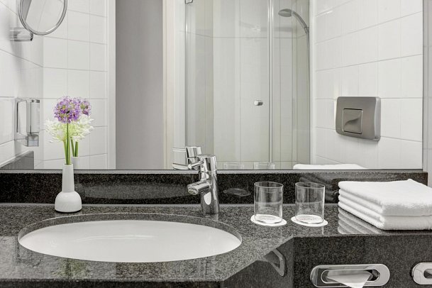 IntercityHotel Kiel - Wohnbeispiel Doppelzimmer Standard (Zimmercodierungen DG1 & DC1)