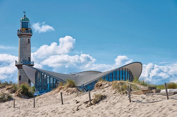 Ostsee-Radweg Lübeck-Stralsund - Leuchtturm Warnemünde