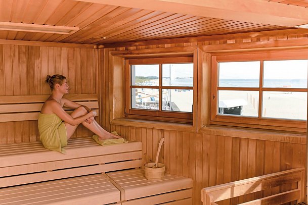 Ostsee Resort Damp - Ostseehotel Midgard - Mare Mara Farblichtsauna mit Meerblick