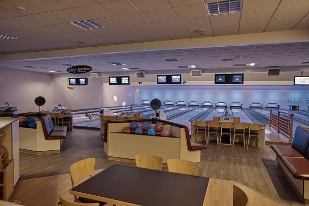 Ostsee Resort Damp - Ferienhäuser Asgard - Sportsbar Kubbsala