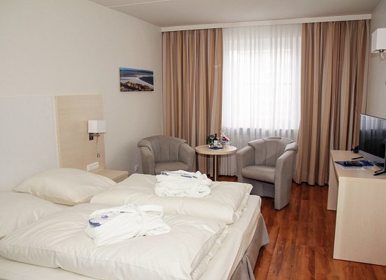 Hotel Deutscher Kaiser - Wohnbeispiel Doppelzimmer Landblick (Zimmercodierung D1L)