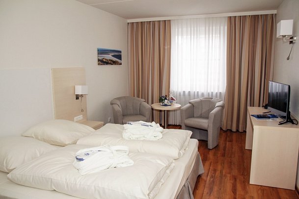 Hotel Deutscher Kaiser - Wohnbeispiel Doppelzimmer Landblick (Zimmercodierung D1L)