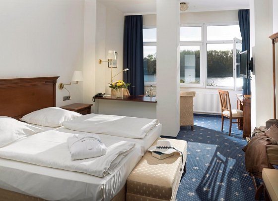 Hotel Deutscher Kaiser - Wohnbeispiel Doppelzimmer Traveblick (Zimmercodierung DB1)