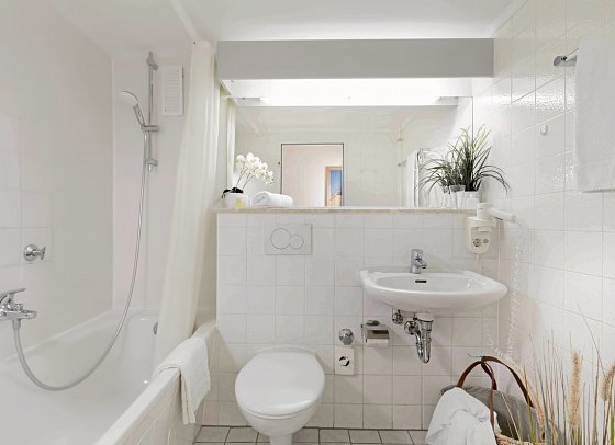 IFA Fehmarn Hotel & Ferien Centrum - Hotel - Wohnbeispiel Doppelzimmer Komfort (Zimmercodierungen DF1 & EB1)
