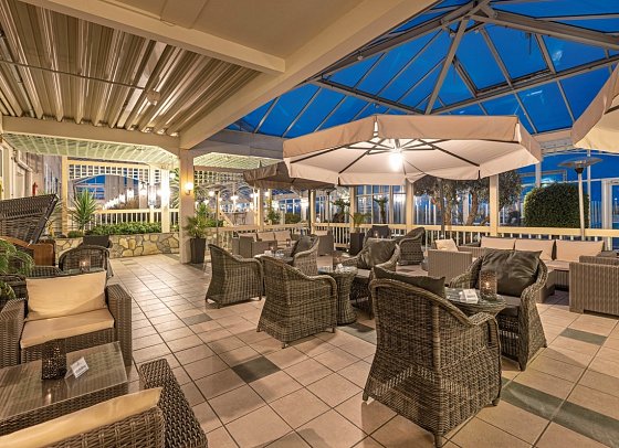 IFA Fehmarn Hotel & Ferien Centrum - Hotel - Bar Fischerkate