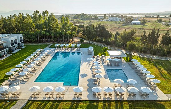 Caravia Beach Hotel