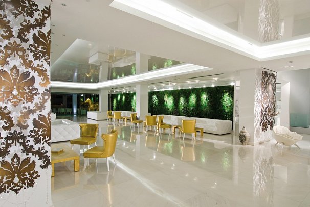 Diamond Deluxe Hotel & Spa