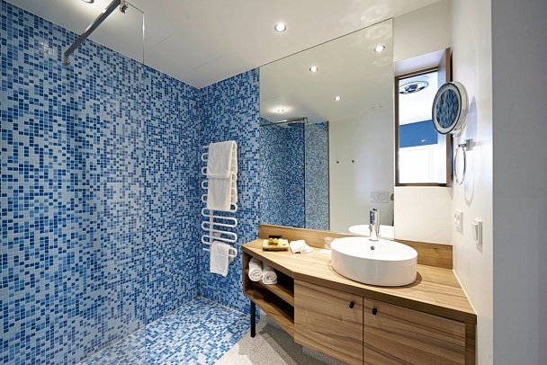 Parkhotel Pörtschach - Beispiel Bad Doppelzimmer Classic (Zimmercodierung DB1)