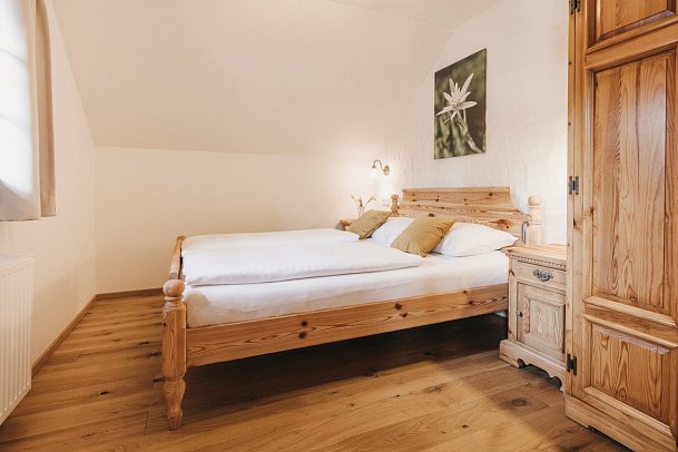 Naturel Hoteldorf SCHÖNLEITN - Wohnbeispiel Appartement Felsenfest 3 Raum (Zimmercodierung OF1)