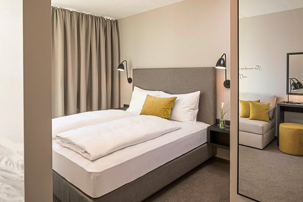 Arena Franz Ferdinand Nassfeld - Wohnbeispiel Familienzimmer Typ XL Schlafsofa (Zimmercodierung FB1)