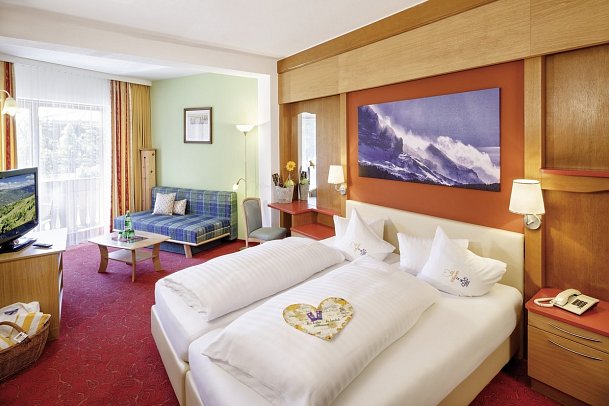 Familienhotel Hinteregger - Wohnbeispiel Familienzimmer SchwalbenNest (Zimmercodierungen FB1 & FB2)