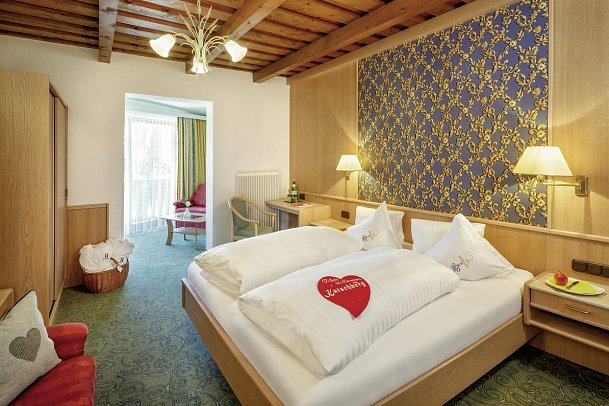 Familienhotel Hinteregger - Wohnbeispiel Familienzimmer