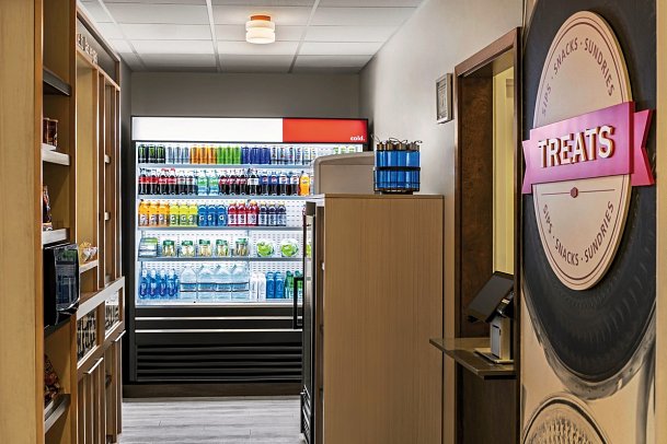 Hampton Inn Tropicana