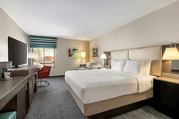 Hampton Inn Tropicana - Wohnbeispiel 1 King (Zimmercodierung UG2)