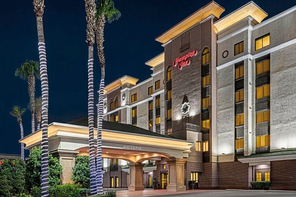 Hampton Inn Tropicana