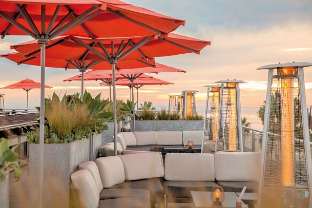 Hotel Erwin - High Rooftop Lounge Seating