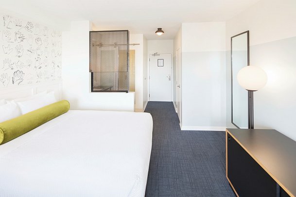 Hotel Erwin - Wohnbeispiel Standard City View King (Zimmercodierung UG2)