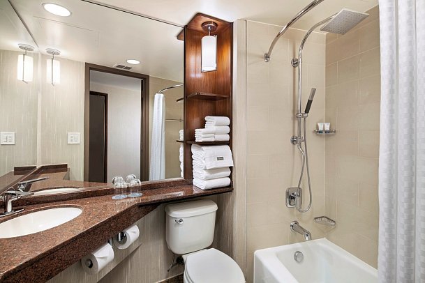 The Westin Bonaventure - Wohnbeispiel (Zimmercodierungen UD1 & UG1)