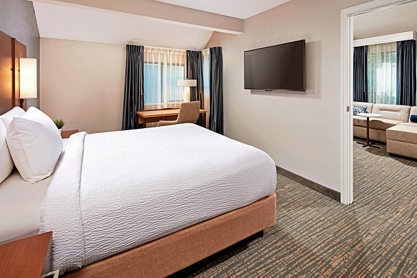 Residence Inn Los Angeles LAX/Manhattan Beach - Wohnbeispiel Penthouse Suite (Zimmercodierung WB1)