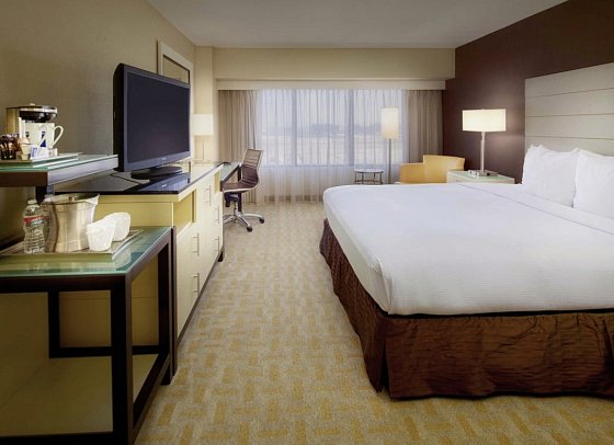 Hilton Los Angeles Airport - Wohnbeispiel Standard 1 King (Zimmercodierung UG1)