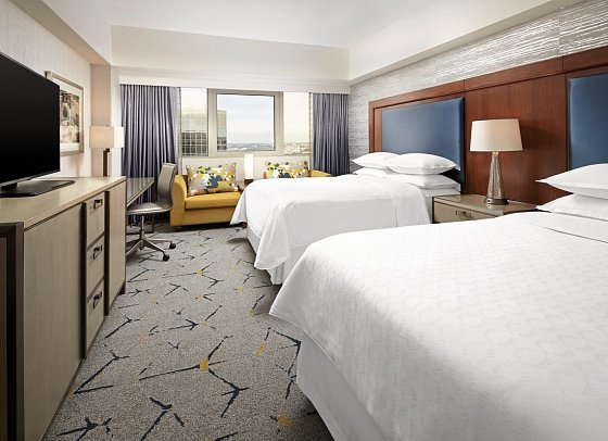 Sheraton Gateway Los Angeles Hotel - Wohnbeispiel Traditional 2 Queen Beds (Zimmercodierung UG1)