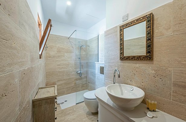 Traditionelle Ferienhäuser - Beispiel Bad Apt. 1 Schlafzimmer Deluxe (Zimmercodierung AD1)