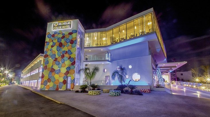 Nicholas Color Hotel