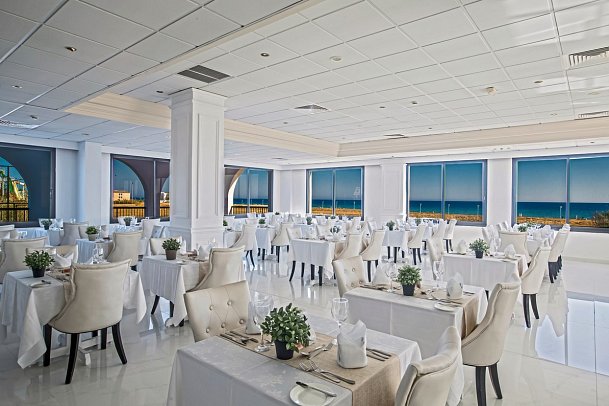 Nelia Sea Breeze - Restaurant