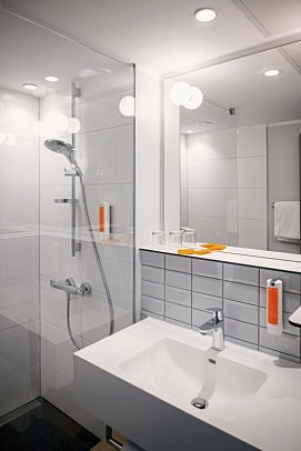 Vienna House Easy by Wyndham Leipzig - Wohnbeispiel Doppelzimmer (Zimmercodierung DB1)