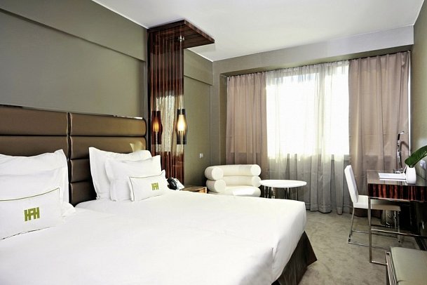 Altis Grand Hotel - Wohnbeispiel Doppelzimmer Deluxe (Zimmercodierung DD1)