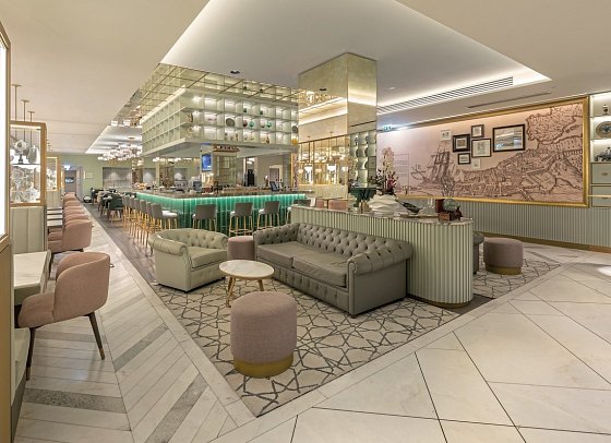 The Emerald House Lisbon, Curio Collection by Hilton