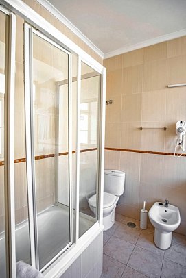 Grande Pensão Alcobia - Wohnbeispiel Doppelzimmer (Zimmercodierung DB1)