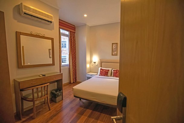 Grande Pensão Alcobia - Wohnbeispiel Doppelzimmer (Zimmercodierung DB1)