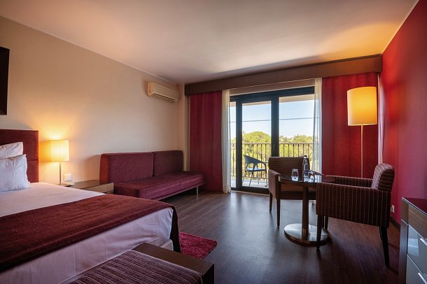 Vila Galé Cascais - Wohnbeispiel Doppelzimmer Landblick (Zimmercodierung DBL)