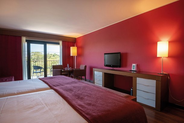 Vila Galé Cascais - Wohnbeispiel Doppelzimmer Landblick (Zimmercodierung DBL)