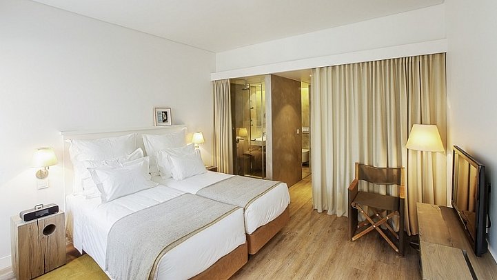 Memmo Alfama - Wohnbeispiel Doppelzimmer Patio (Zimmercodierung DB2)