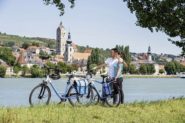 Passau-Budapest-Passau mit der MS Primadonna - Blick auf Krems