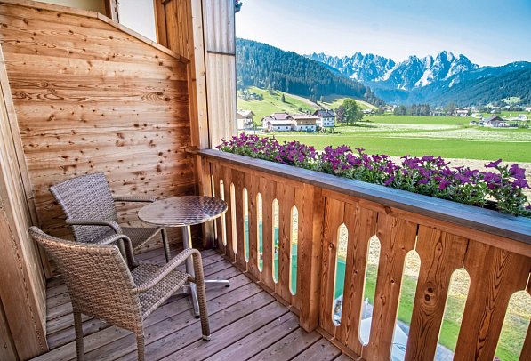 COOEE alpin Hotel Dachstein - Beispiel Balkon Doppelzimmer (Zimmercodierungen DB1, DB2 & DC1)