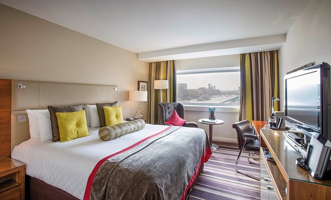 The Tower Hotel by Thistle - Wohnbeispiel Doppelzimmer Bridge/River Blick (Zimmercodierung DS1)