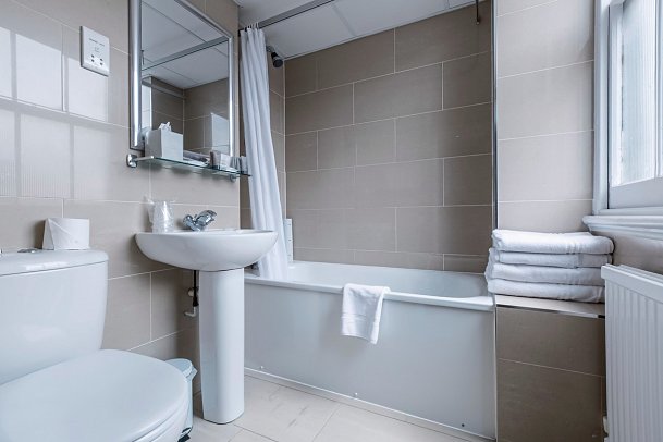 Phoenix Hotel - Beispiel Bad (Zimmercodierungen DG1 & FB1)